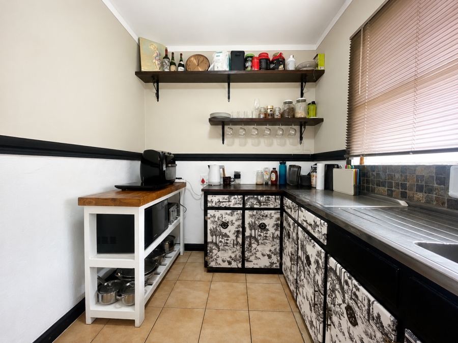 2 Bedroom Property for Sale in Heathfield Western Cape